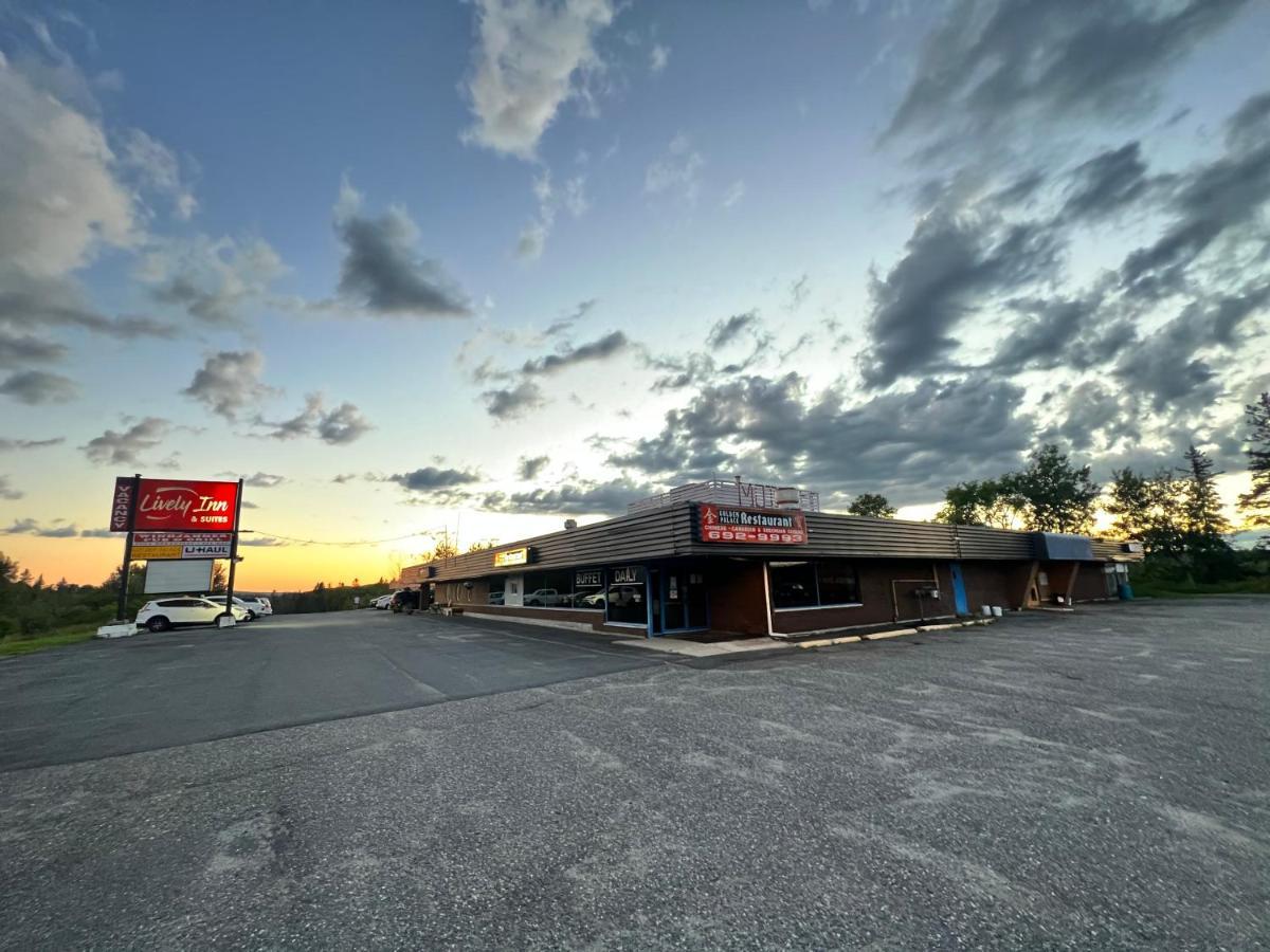 Hotel Lively And - Sudbury Naughton