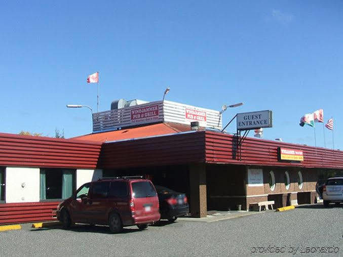 Lively And - Sudbury Hotel